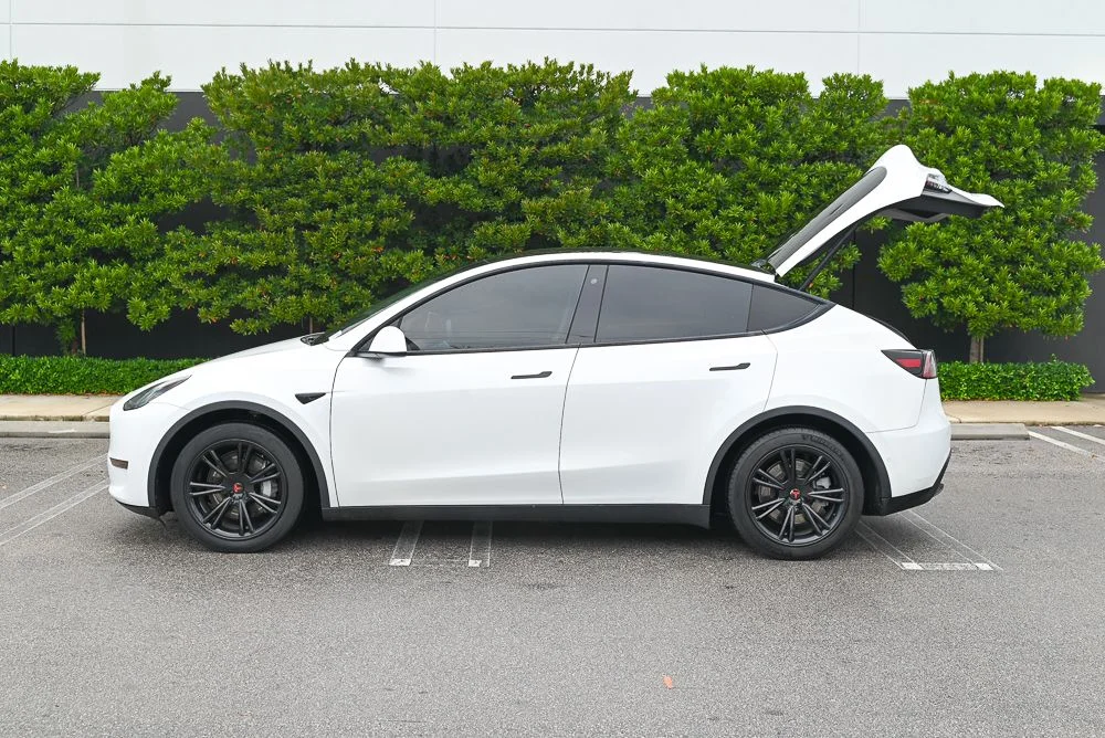 Used 2020  Tesla Long Range image 8
