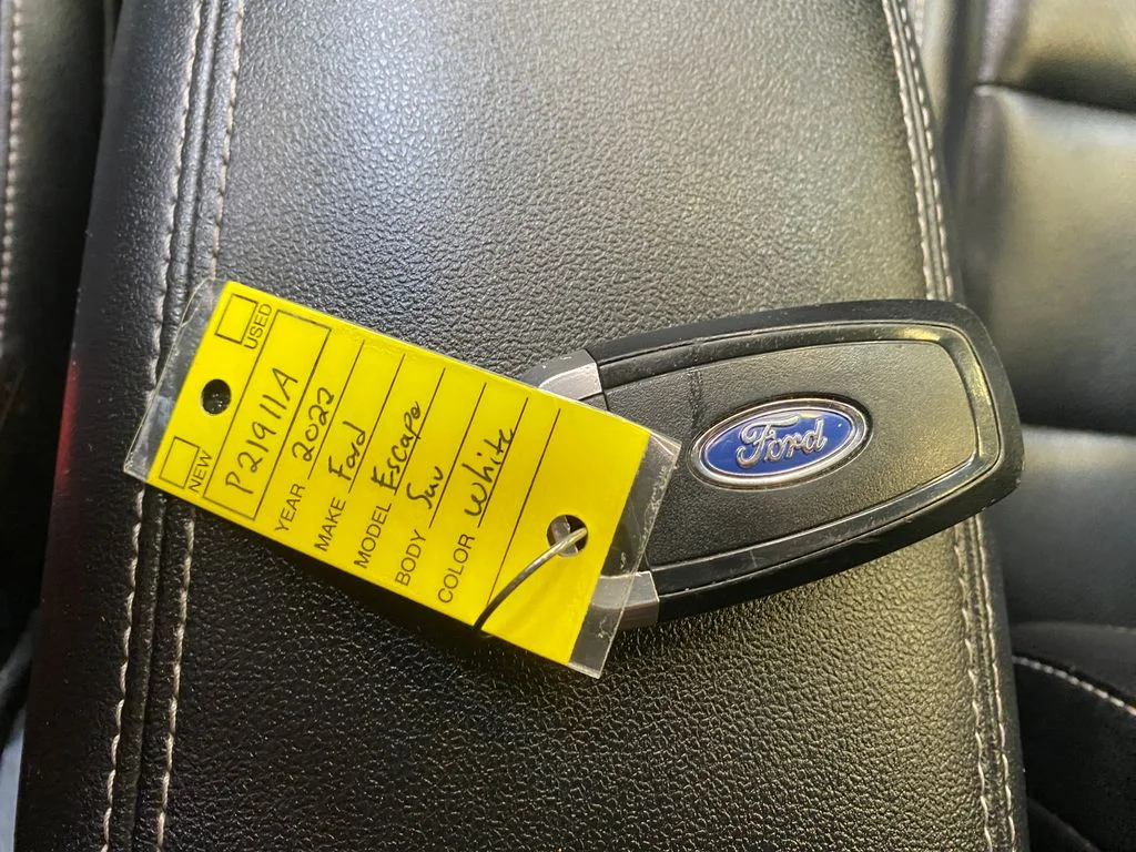 Used 2022 White Ford SEL image 43