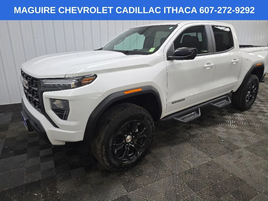Used 2023 White GMC Elevation image 8