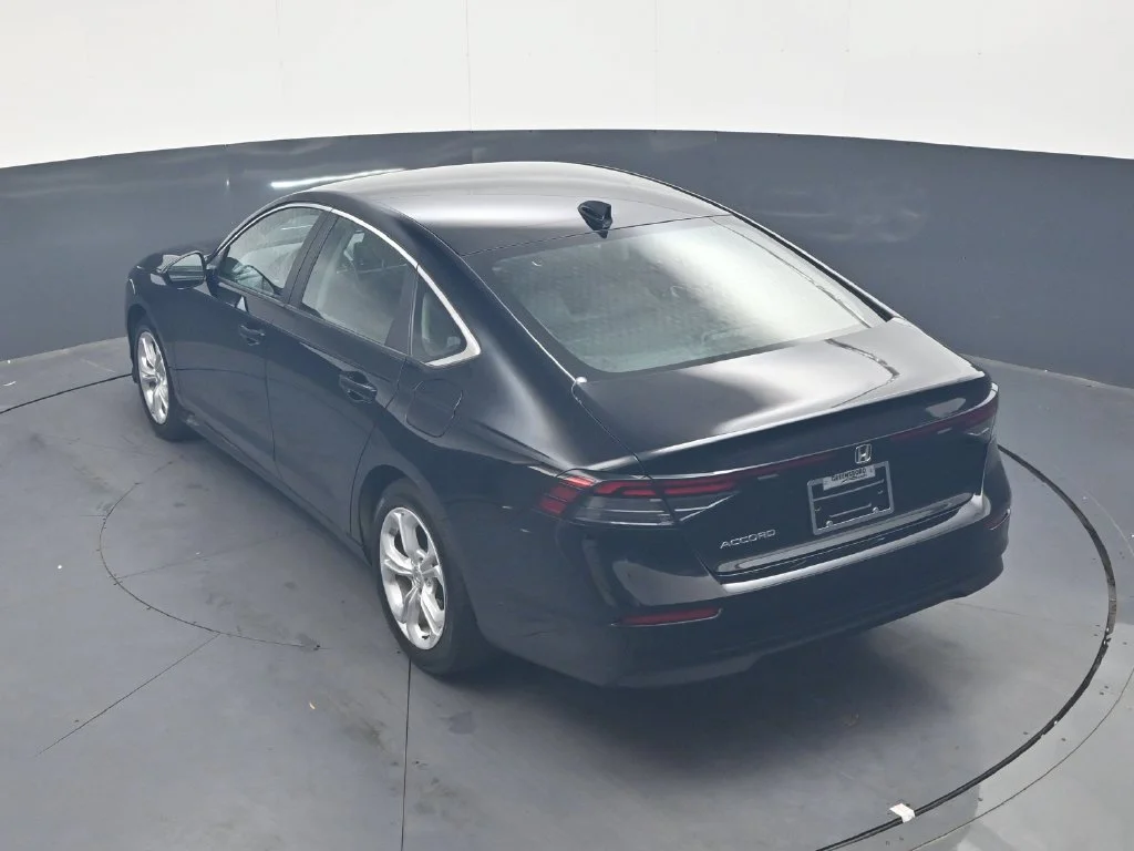 Used 2025  Honda LX image 20