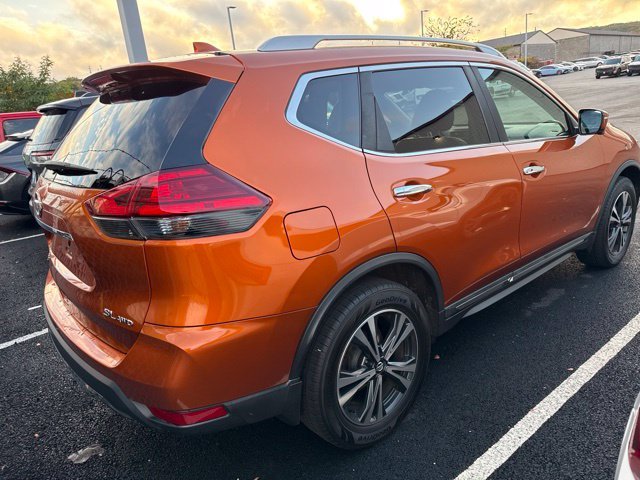 Used 2017 Orange Nissan SL image 3