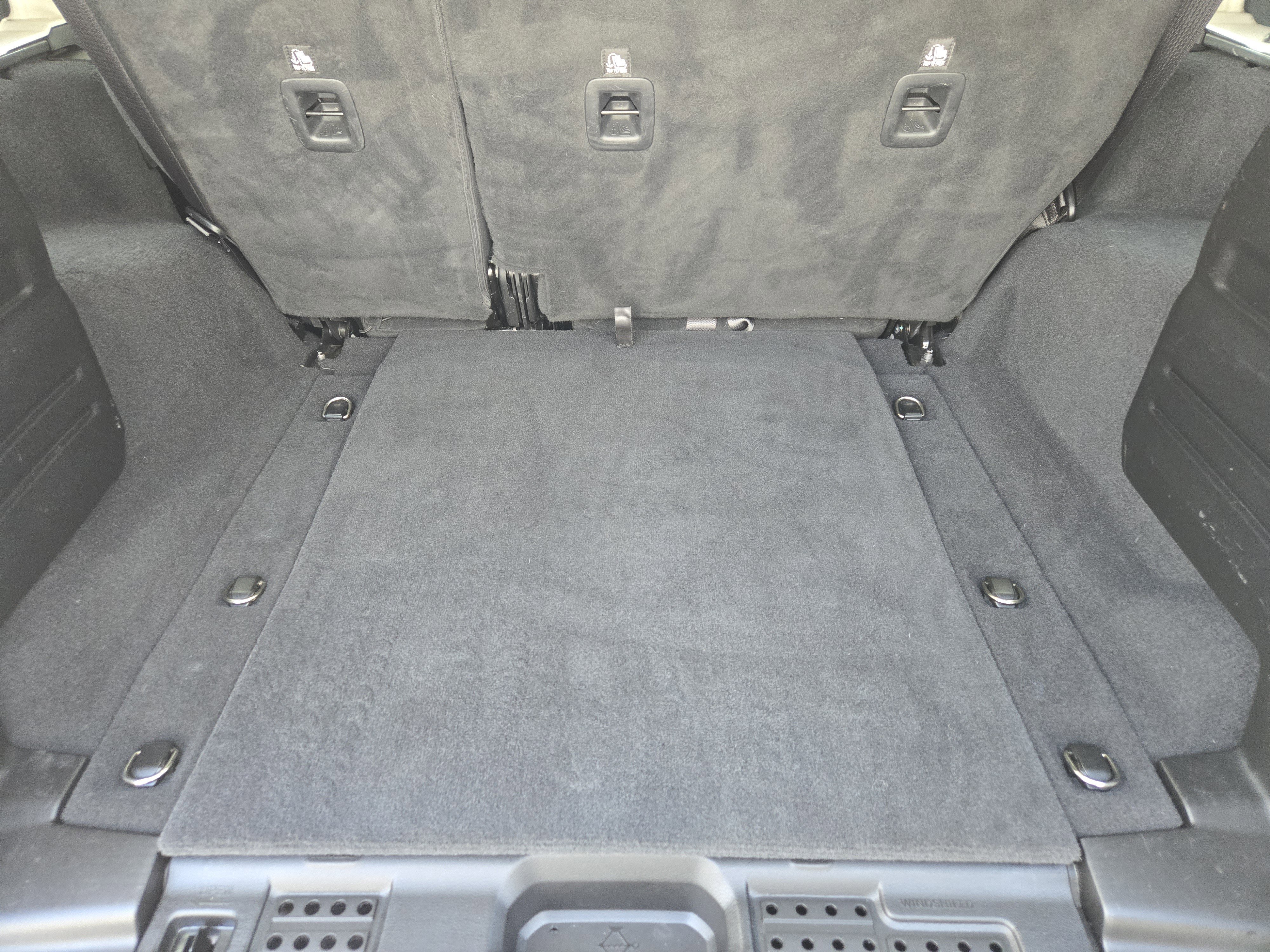 Used 2019 Granite Crystal Metallic Clearcoat Jeep Sport S image 32