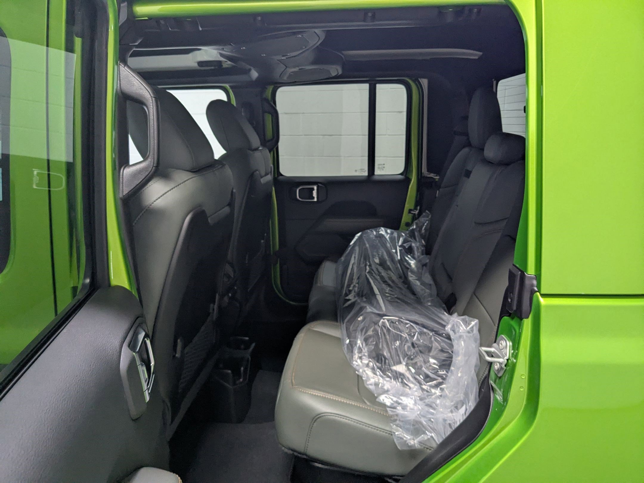 New 2025 Mojito Exterior Paint Jeep Mojave X image 17