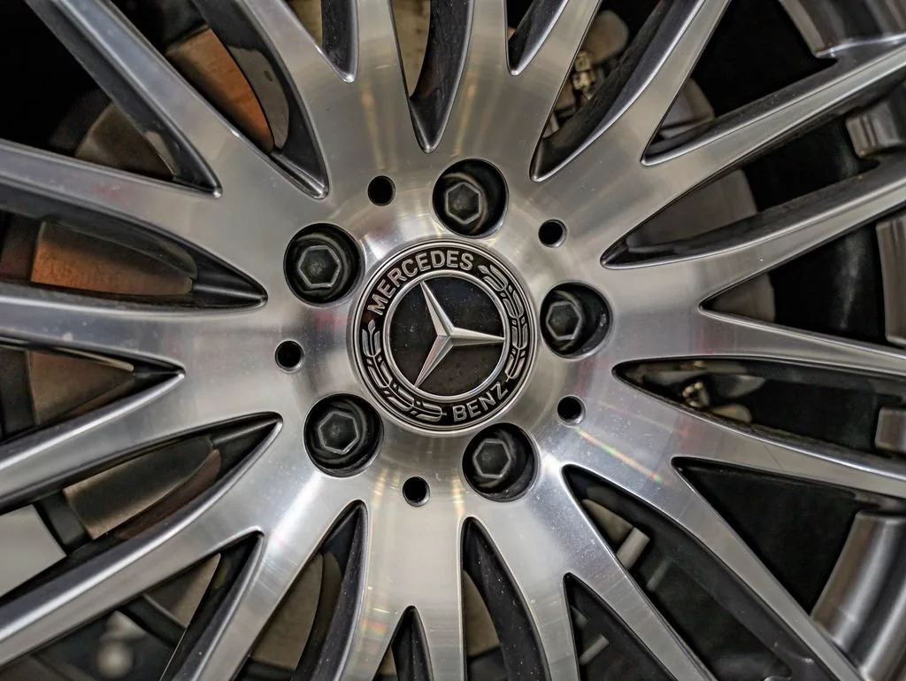 New 2027 Polar White Mercedes-Benz GLC 300 image 11