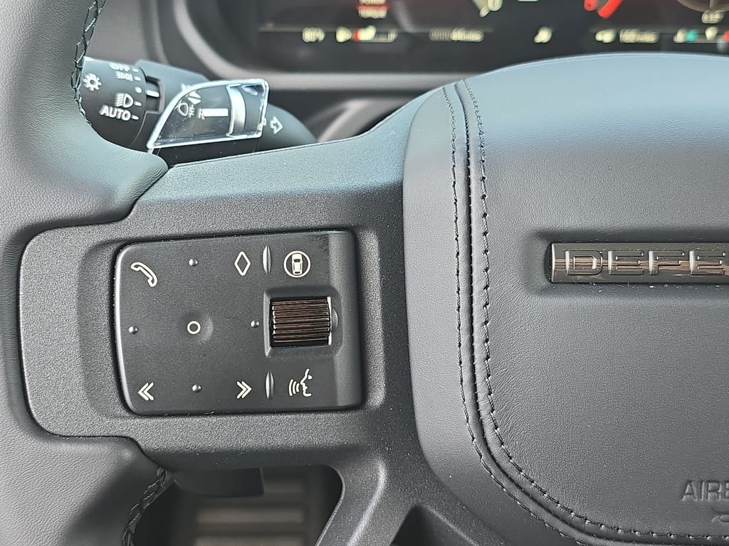 New 2026 Narvik Black Land Rover OCTA Black image 18