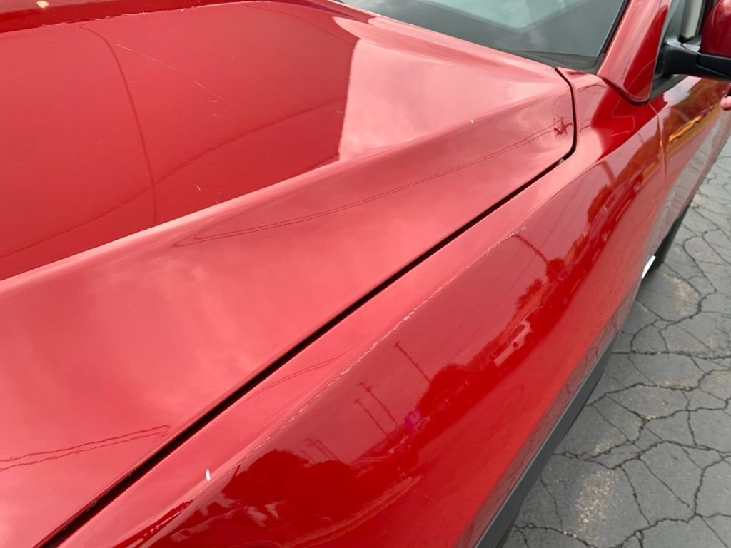 Used 2019 Redline Pearlcoat Jeep Latitude image 4