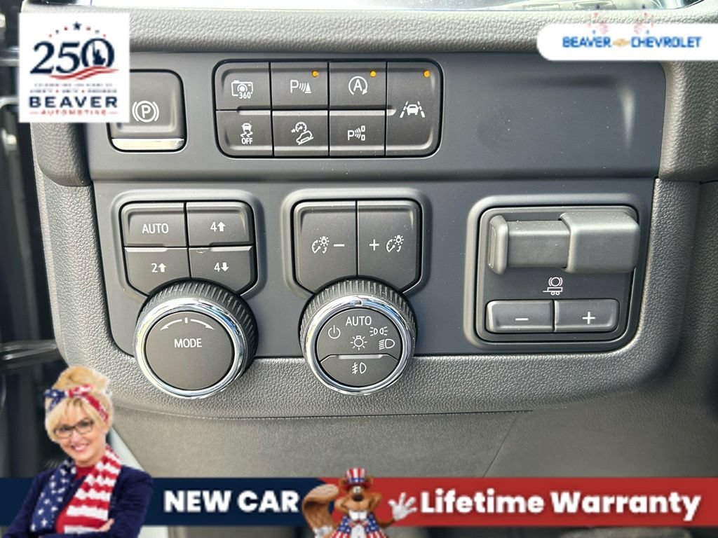 2026 Chevrolet Suburban Premier - Photo 32