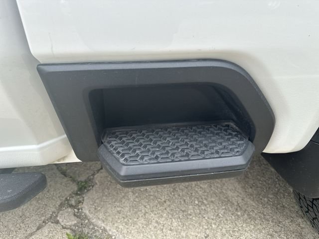 Used 2024 White GMC AT4 image 46