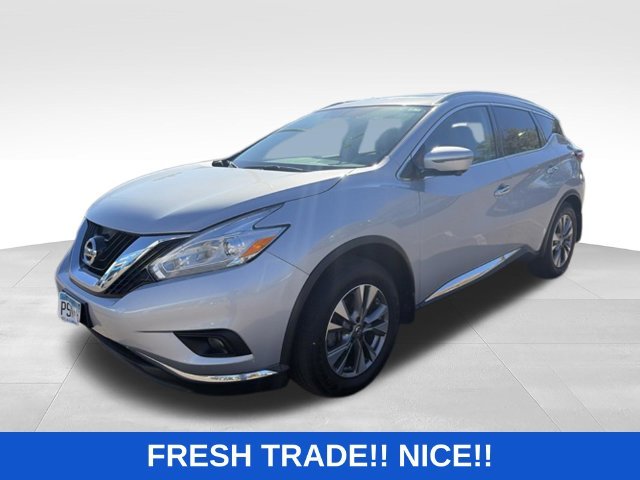 Used 2017 Silver Nissan SL image 1