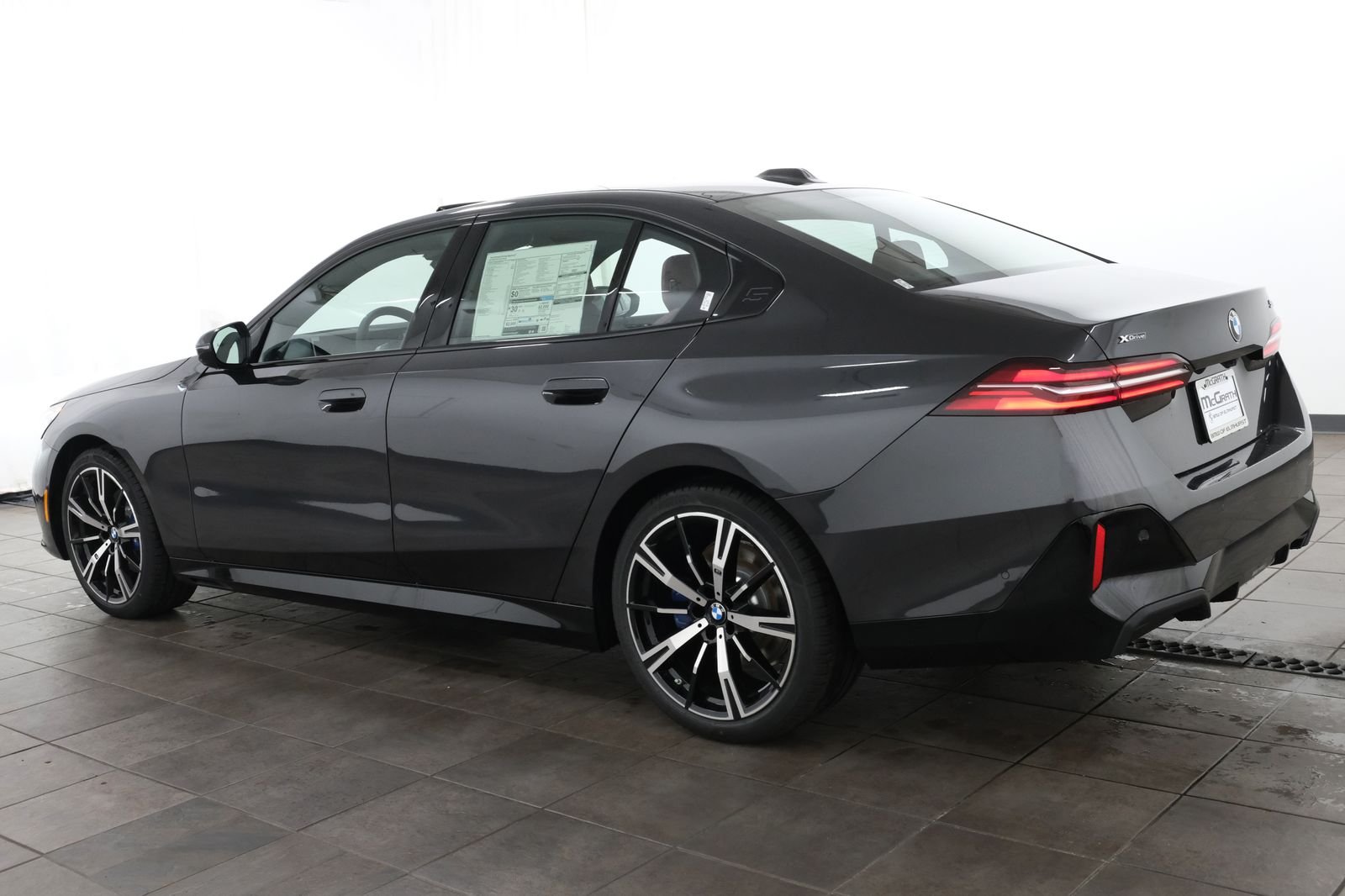 New 2027 Dark Graphite Metallic BMW 530i xDrive image 3