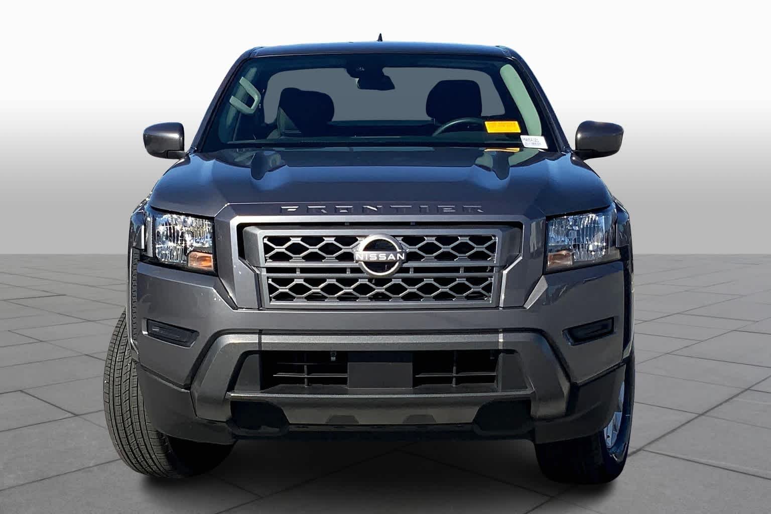 Used 2023 Gun Metallic Nissan SV image 4