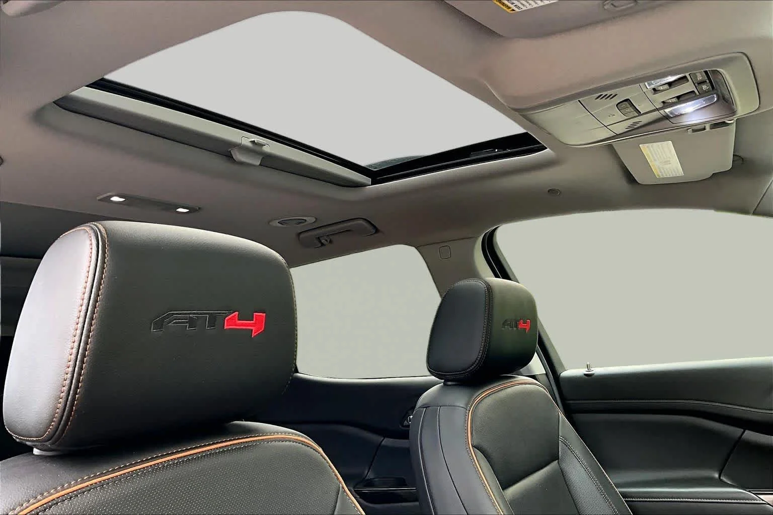 Used 2023 Summit White GMC AT4 image 14