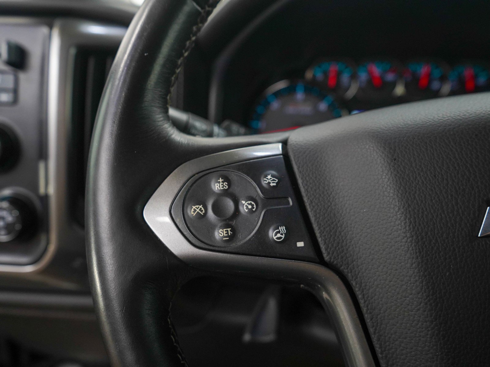 Used 2015 Silver Ice Metallic Chevrolet LTZ image 27