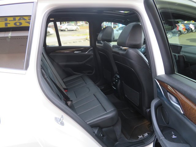 Used 2019 Alpine White BMW xDrive30i image 11