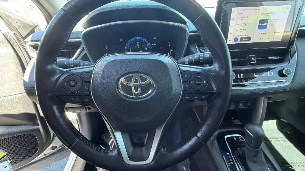 Used 2023 Silver Toyota XLE image 18