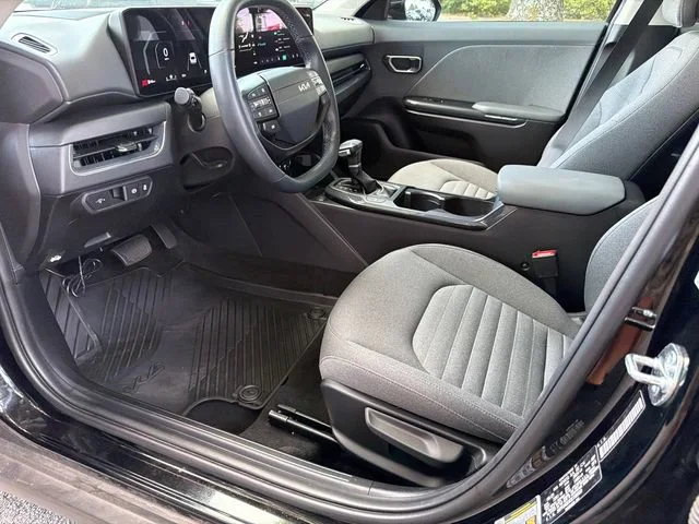 Used 2025 Black Kia EX image 9