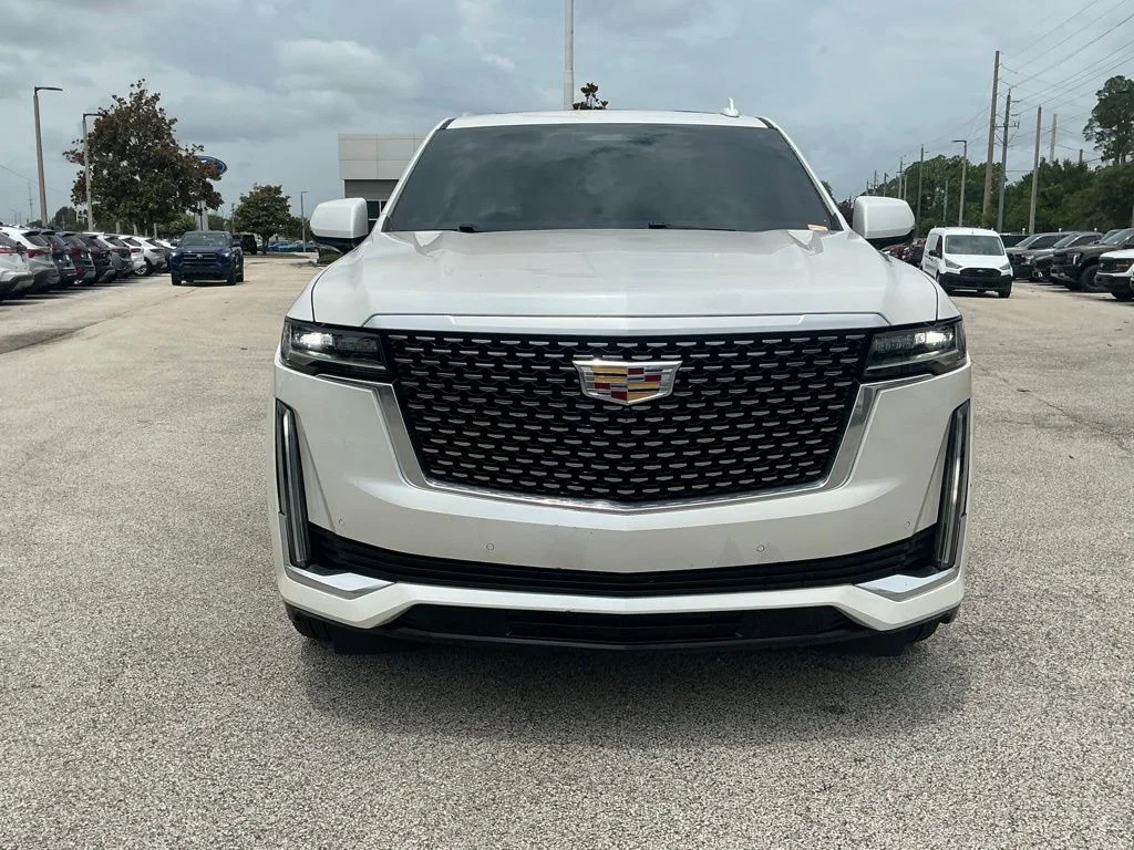 Used 2023 White Cadillac Premium Luxury image 25