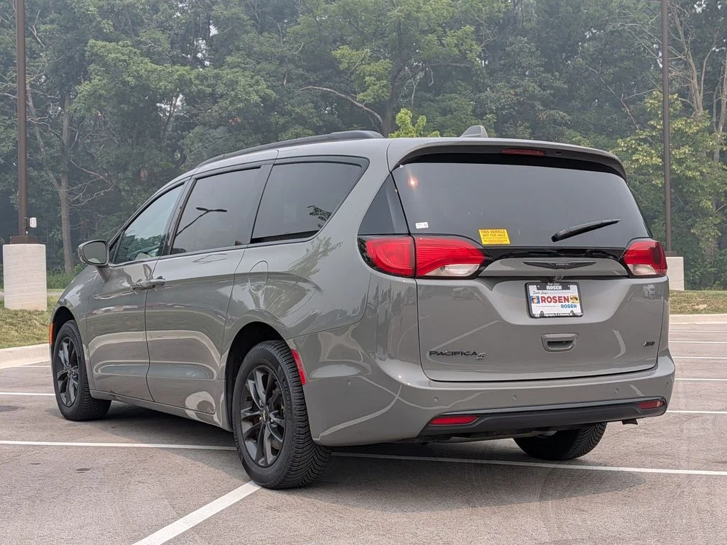 Used 2020 White Chrysler Launch Edition image 5