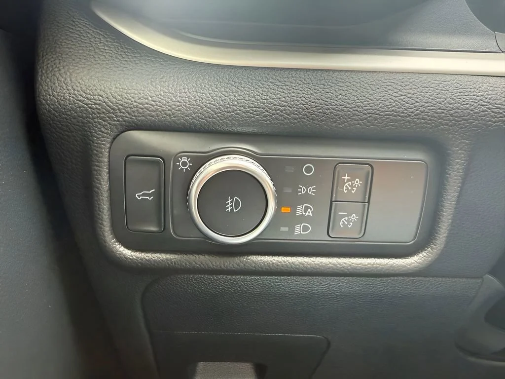 Used 2021  Ford XLT image 25