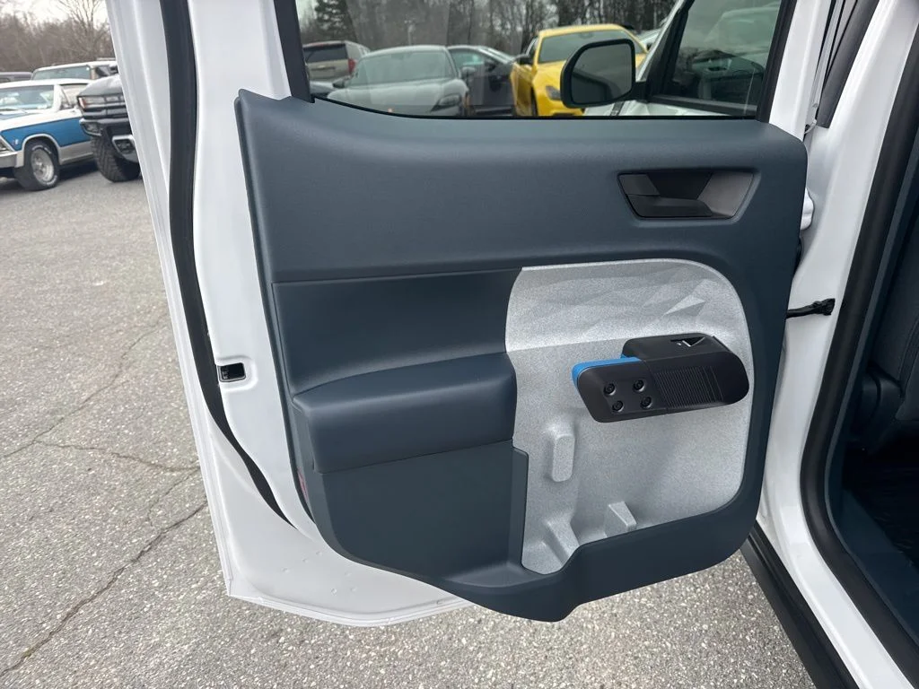 Used 2025 White Ford XLT image 24