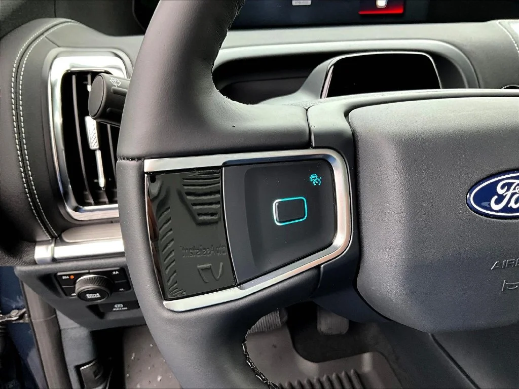 New 2027 Nocturnal Blue Metallic Ford MAX Platinum image 21