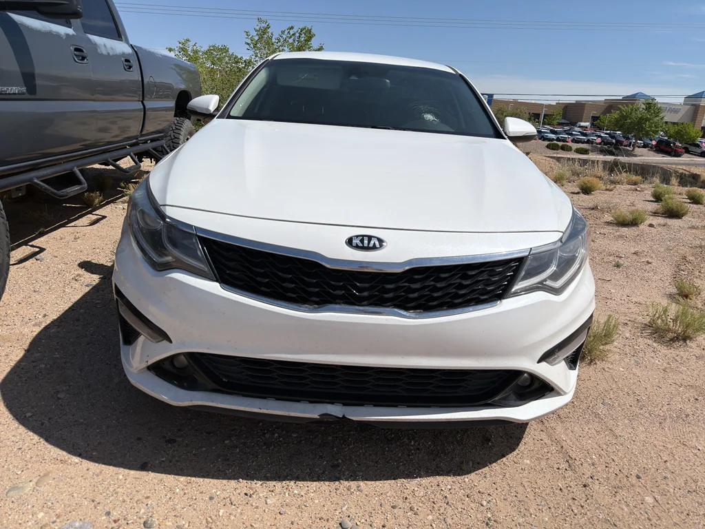 Used 2020 Snow White Pearl Kia S image 2