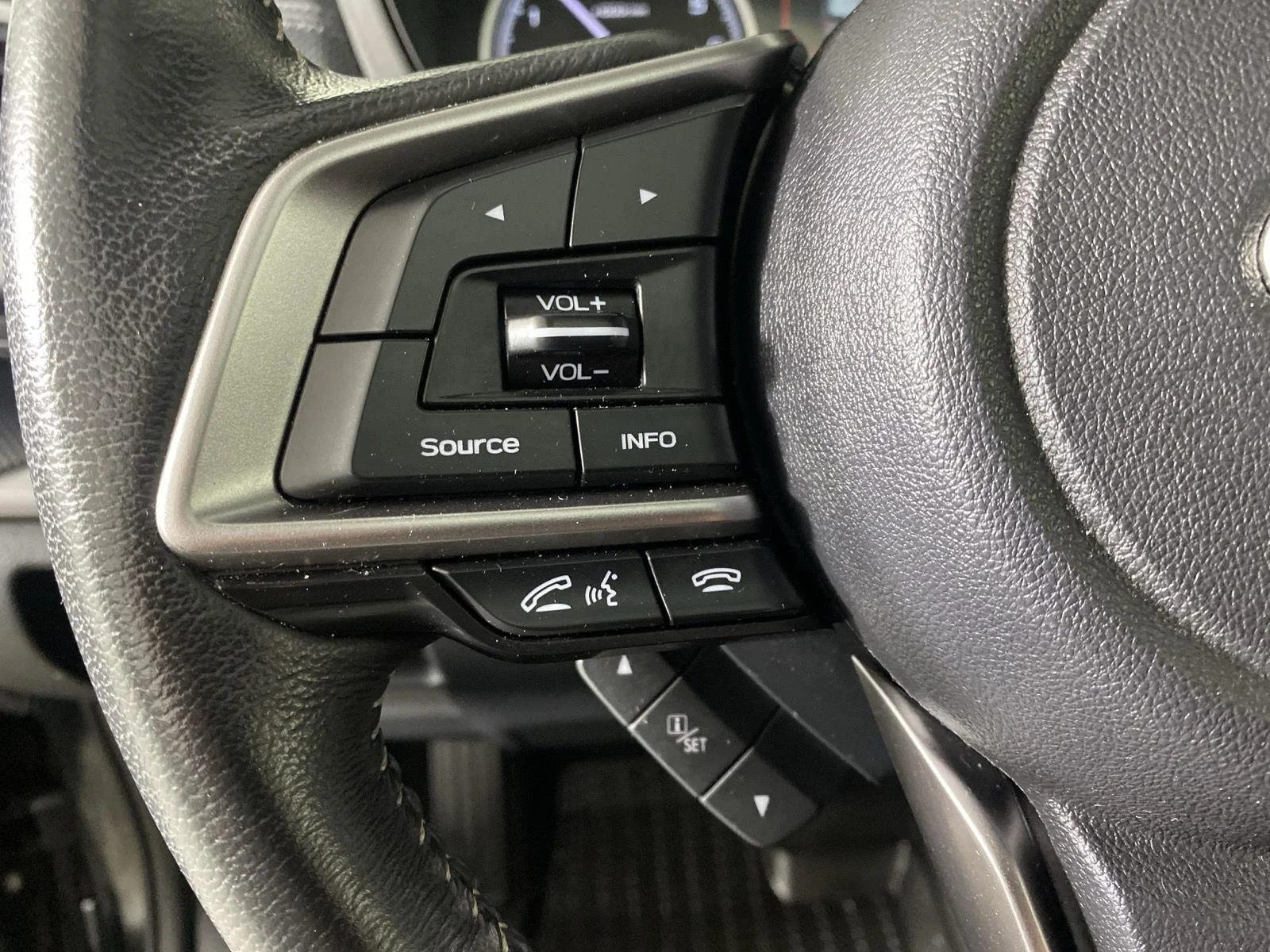 Used 2023  Subaru Premium image 14
