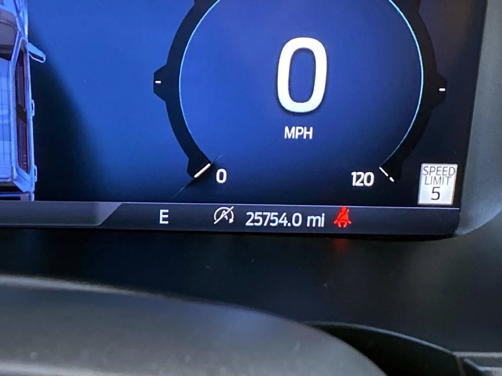 Used 2025 Black Metallic Ford Lariat image 33