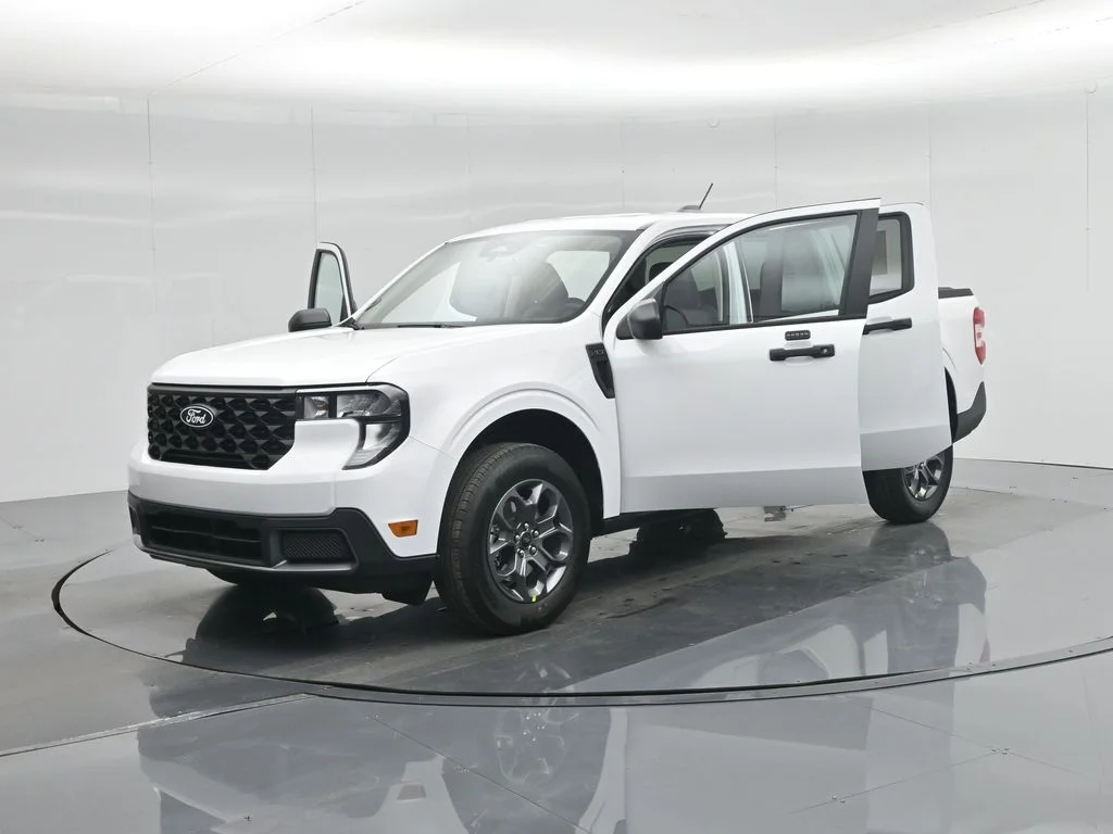 New 2026 White Ford XLT image 28