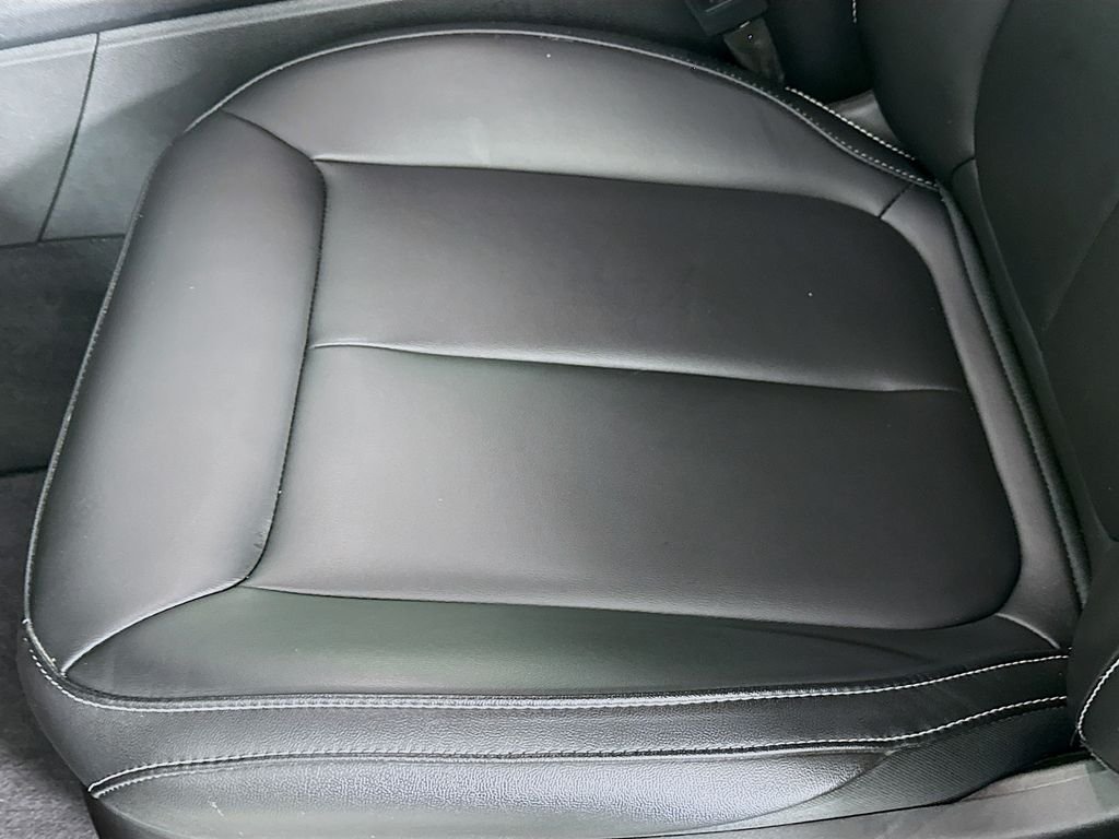 Used 2025 Red Jeep Limited image 18