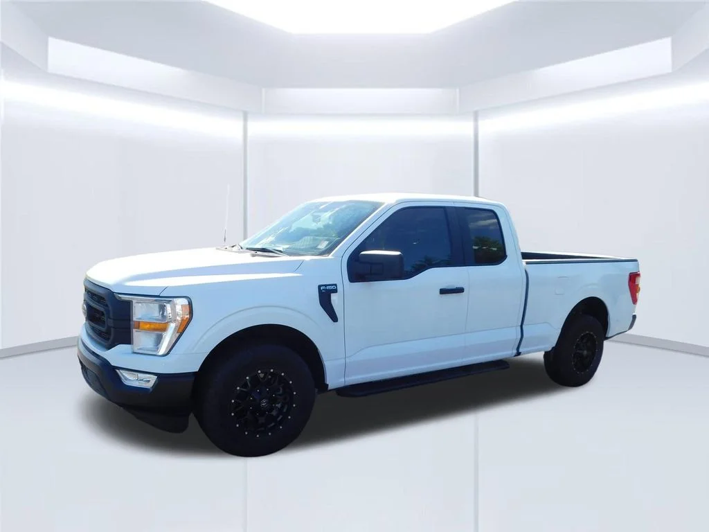 Used 2022 White Ford XL image 9
