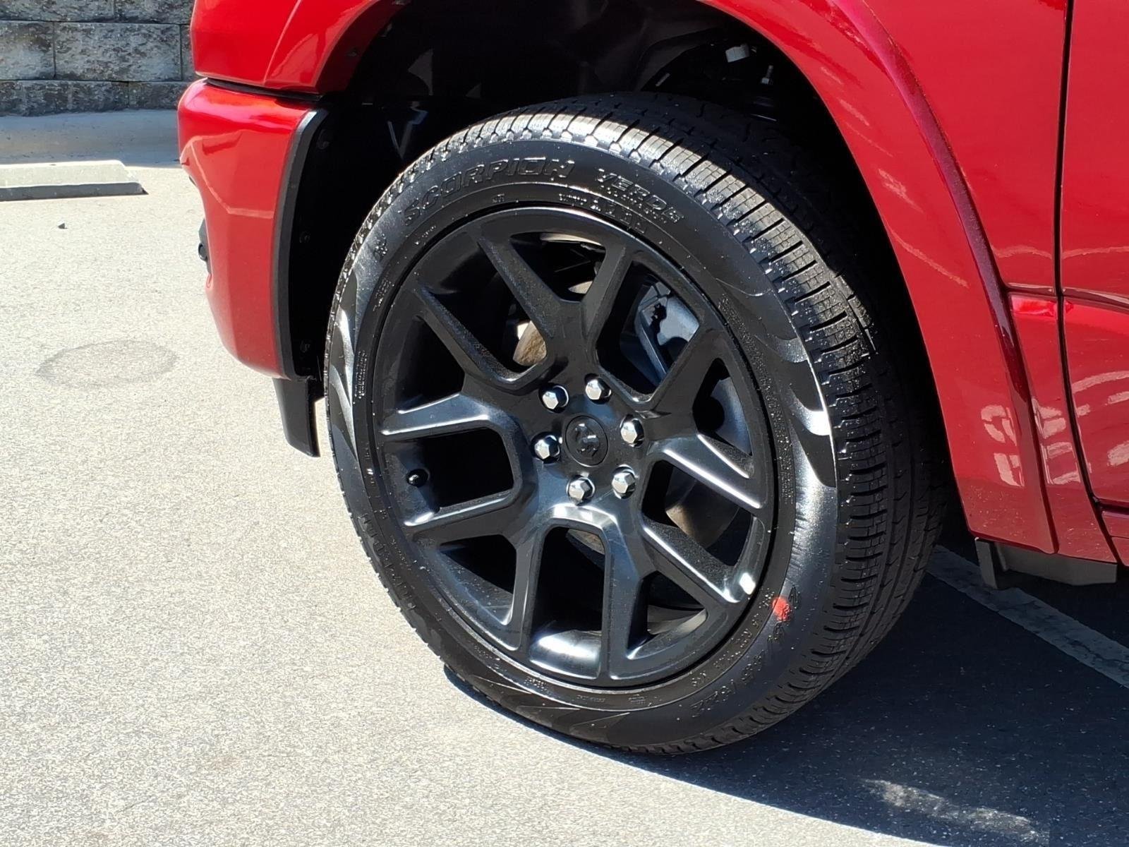 New 2026 Molten Red Pearl-Coat Exterior Paint RAM Laramie image 10