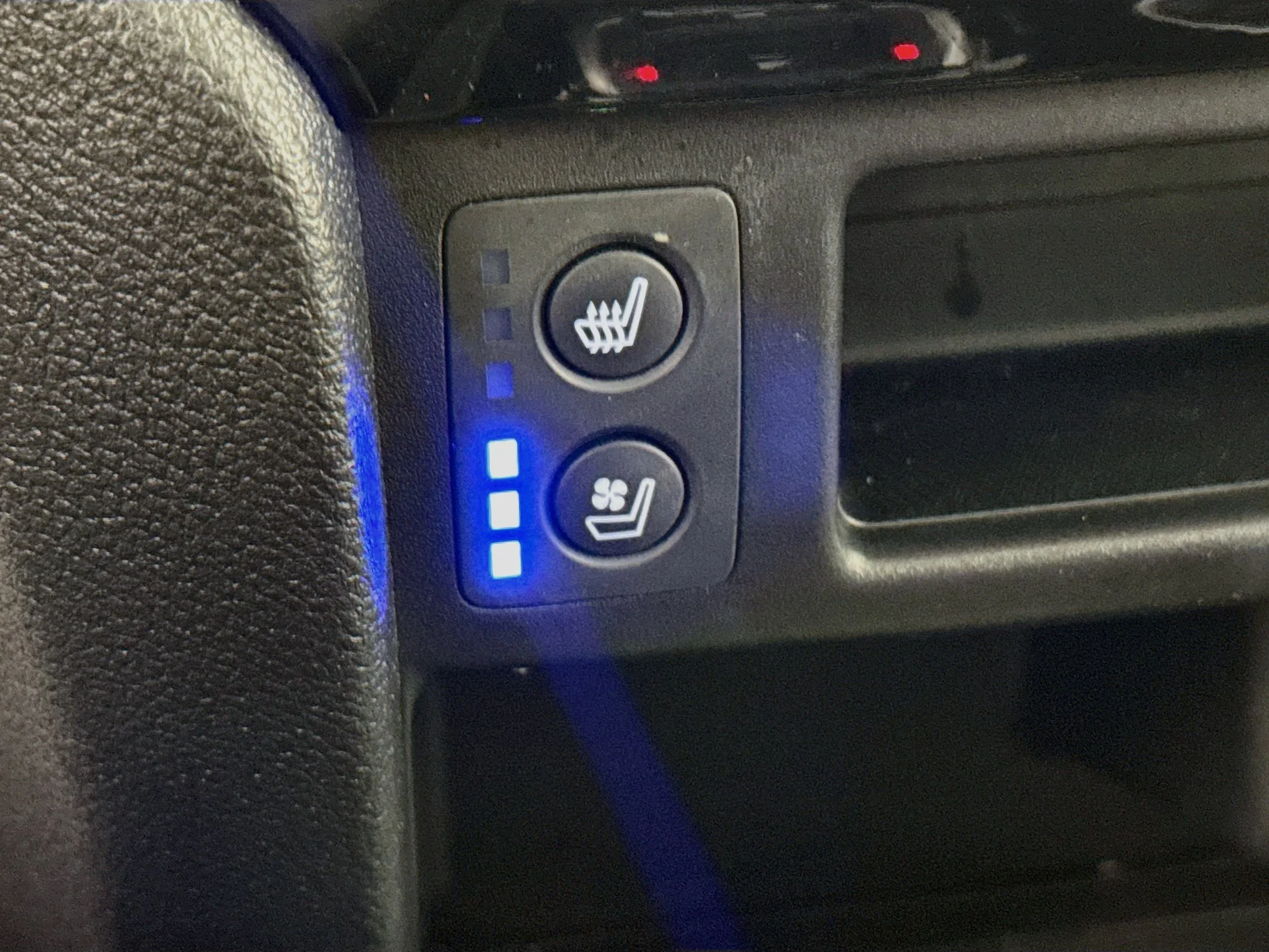 Used 2025  Honda Black Edition image 22