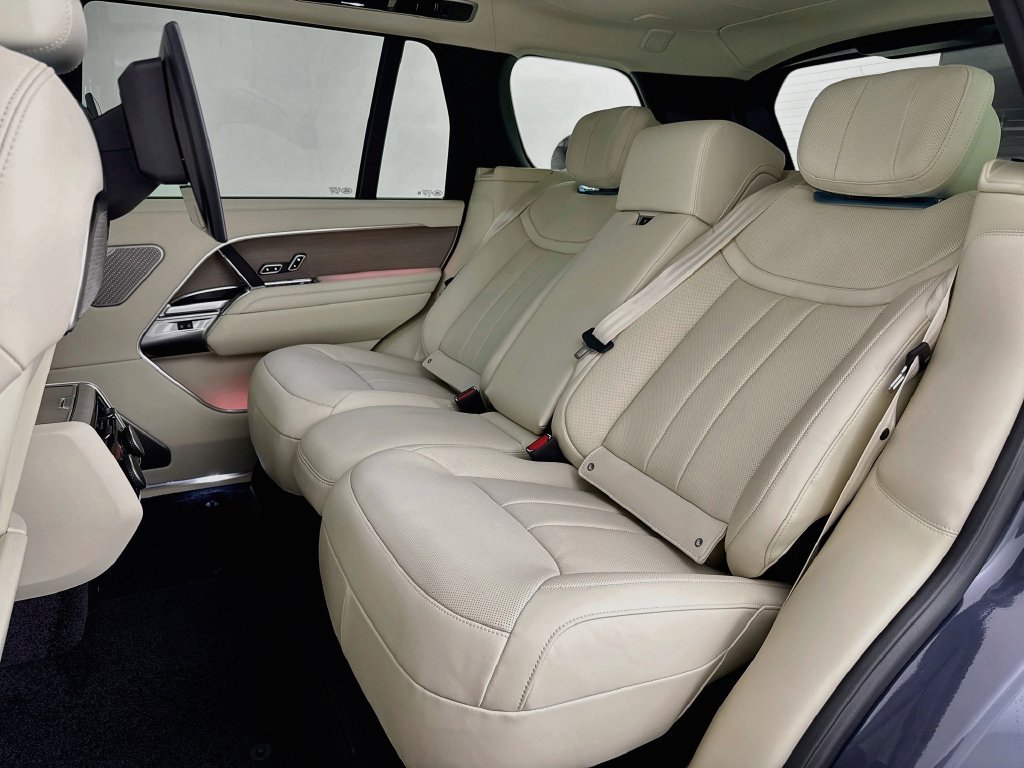 New 2027 Varesine Blue Land Rover Autobiography image 25