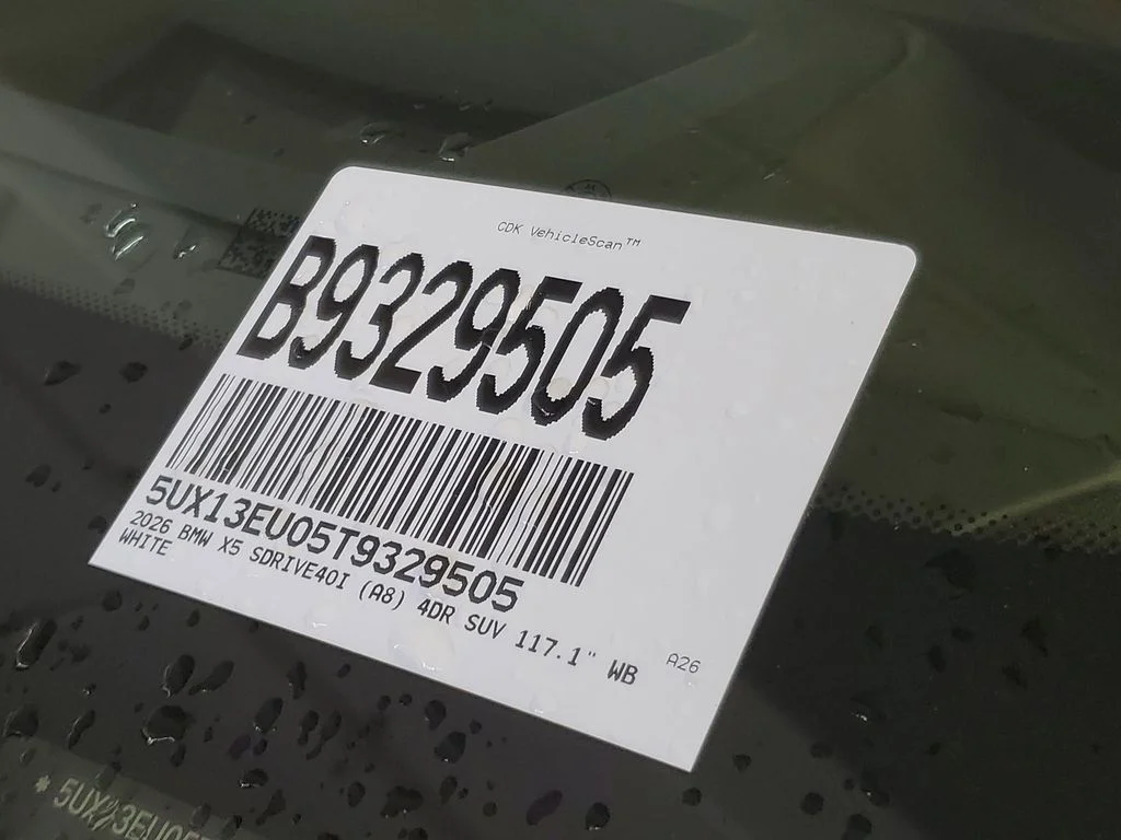 Used 2026 White BMW sDrive40i image 27