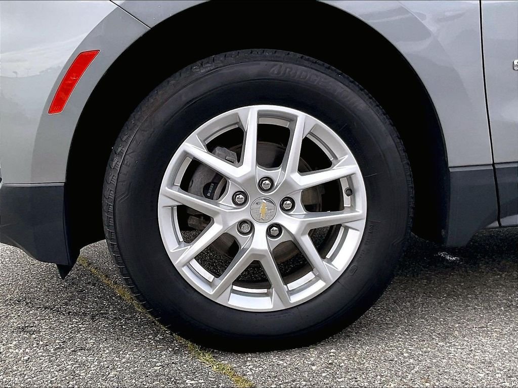 Used 2023 Gray Chevrolet LT image 4