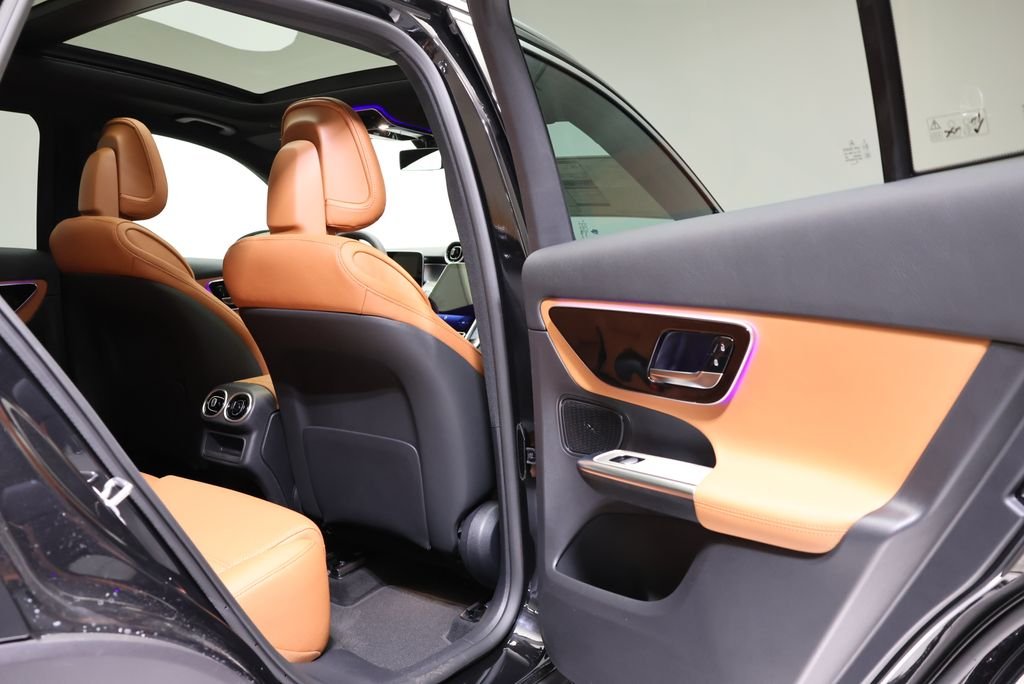 Used 2026 Obsidian Black Metallic Mercedes-Benz GLC 300 image 51
