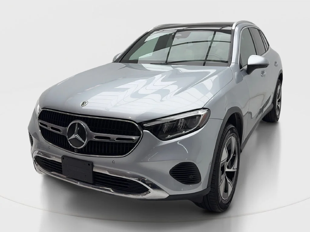Used 2023 Silver Mercedes-Benz GLC 300 image 5