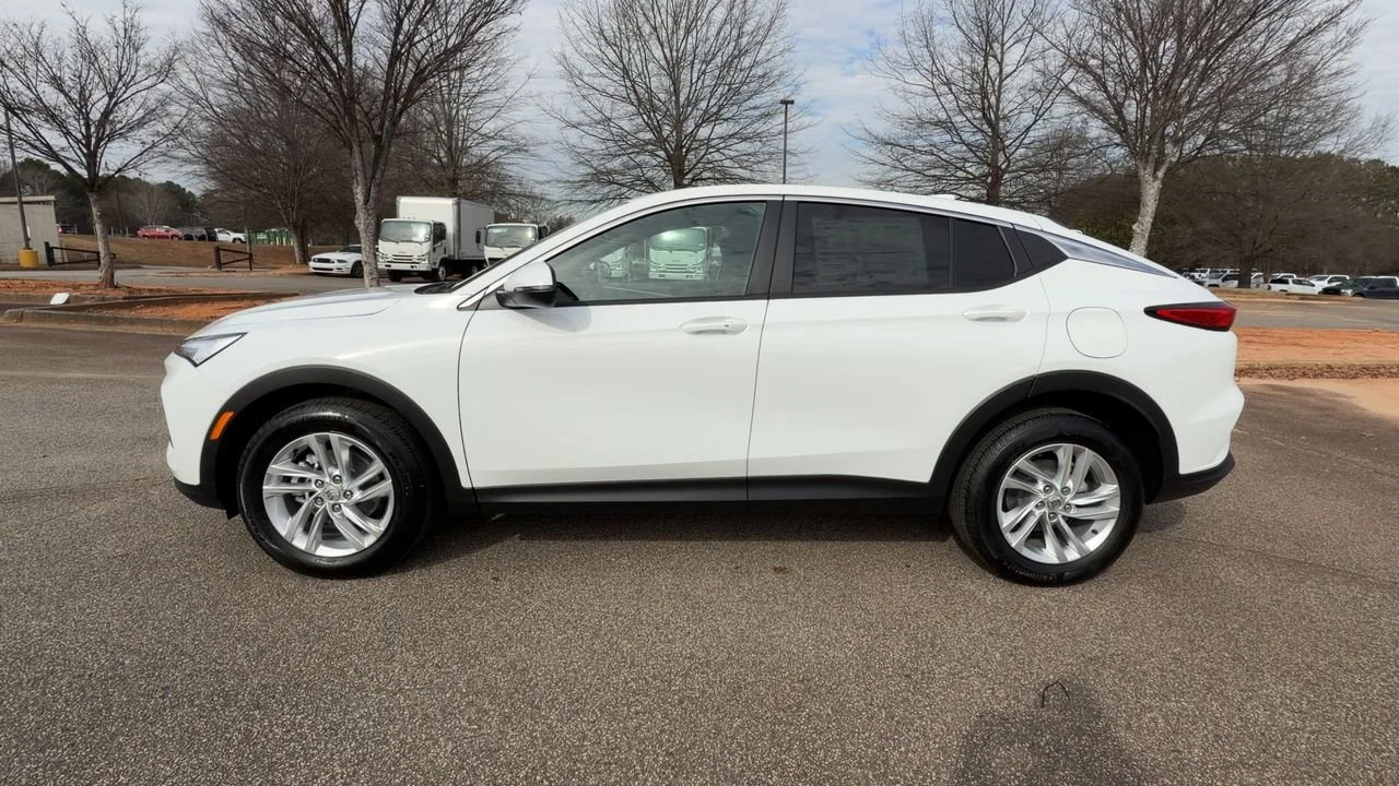 New 2026 Summit White Buick Preferred image 5