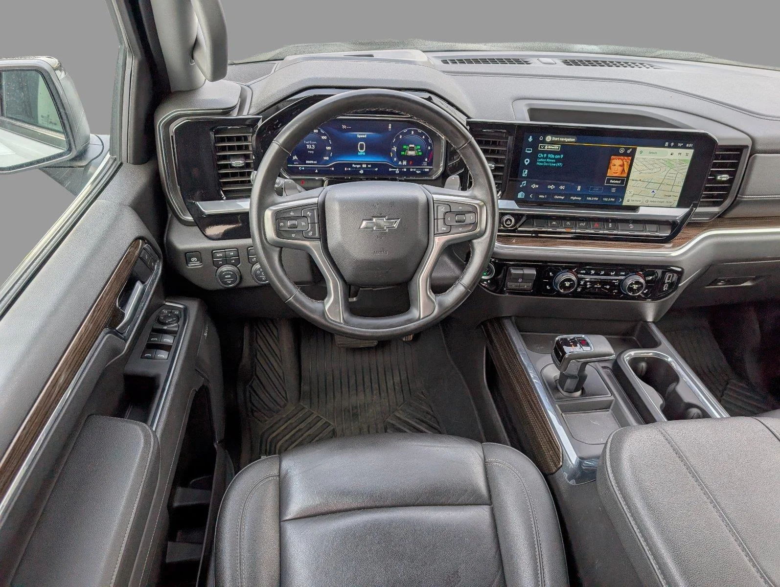 Used 2025 Summit White Chevrolet LT Trail Boss image 31