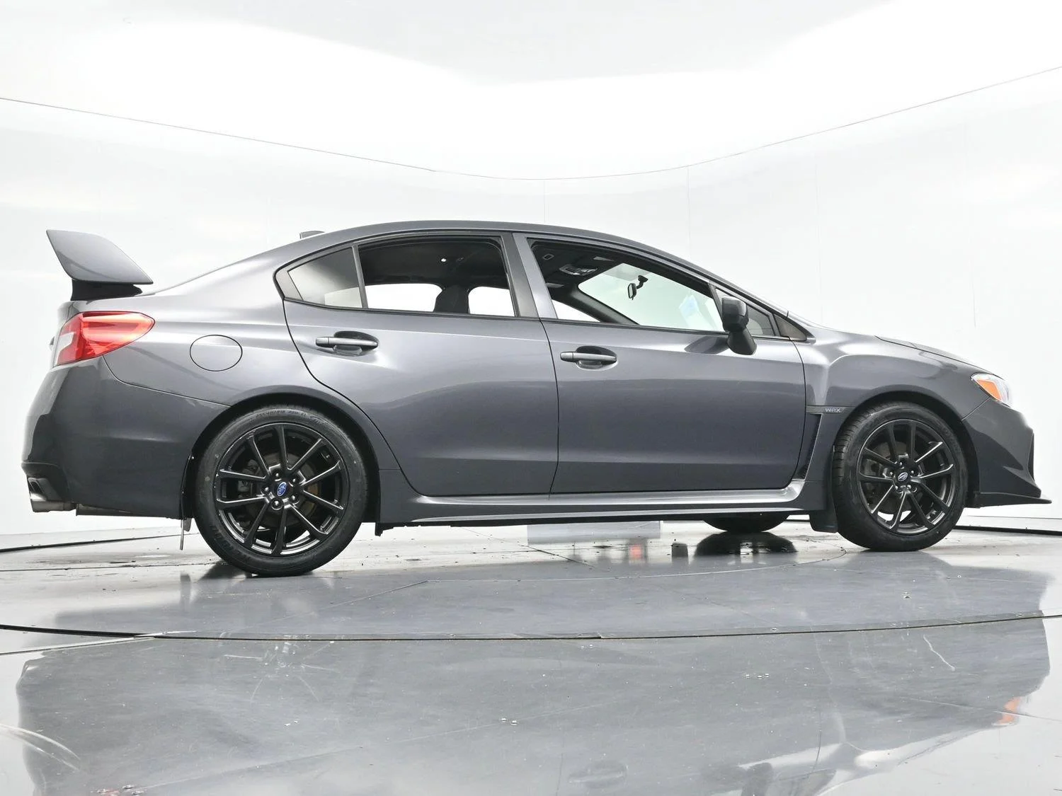 Used 2020 Magnetite Gray Metallic Subaru Premium image 50