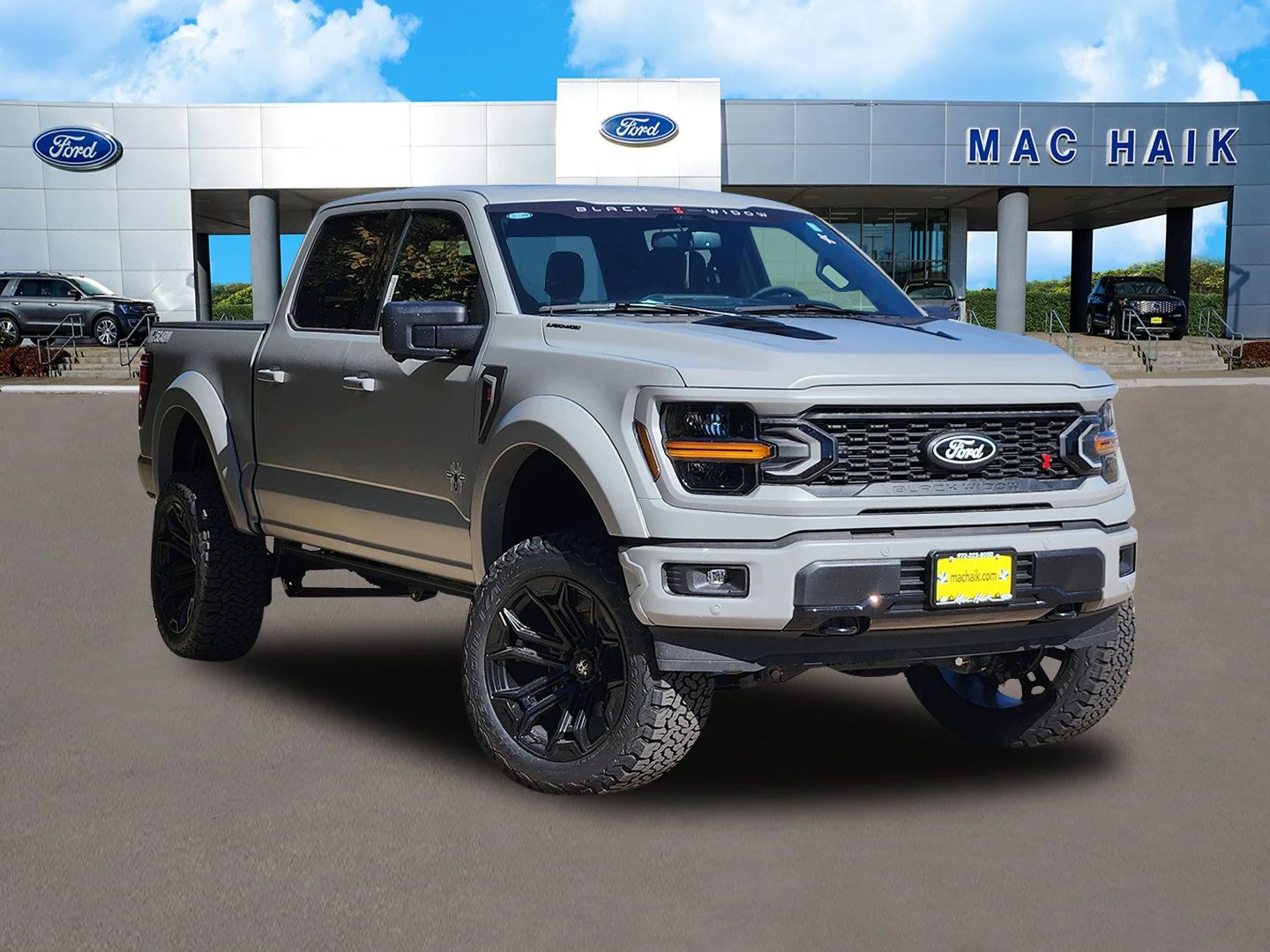 New 2025 Agate Black Metallic Ford XLT image 1