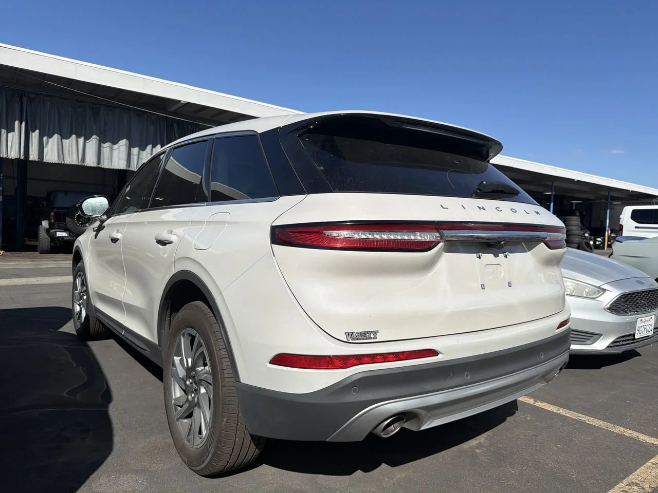 Used 2023 CERAMIC PEARL MET Lincoln Standard image 6