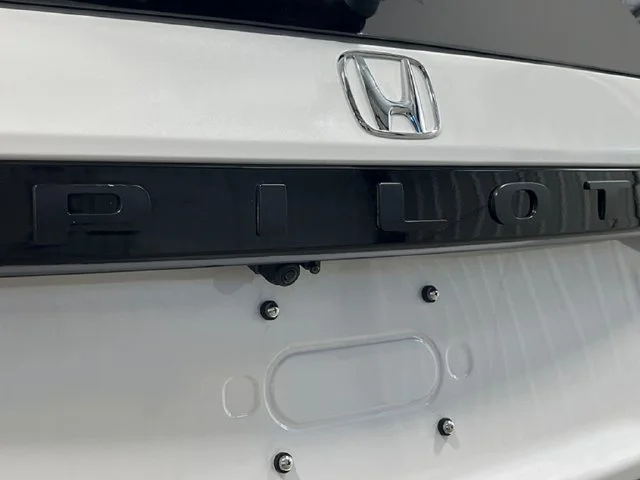 New 2026 Platinum White Pearl Honda AWD Black Edition image 6
