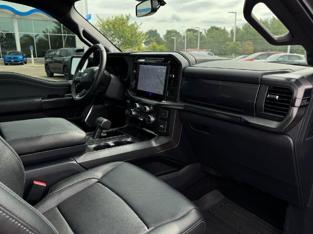 Used 2024 Carbonized Gray Metallic Ford Lariat image 24
