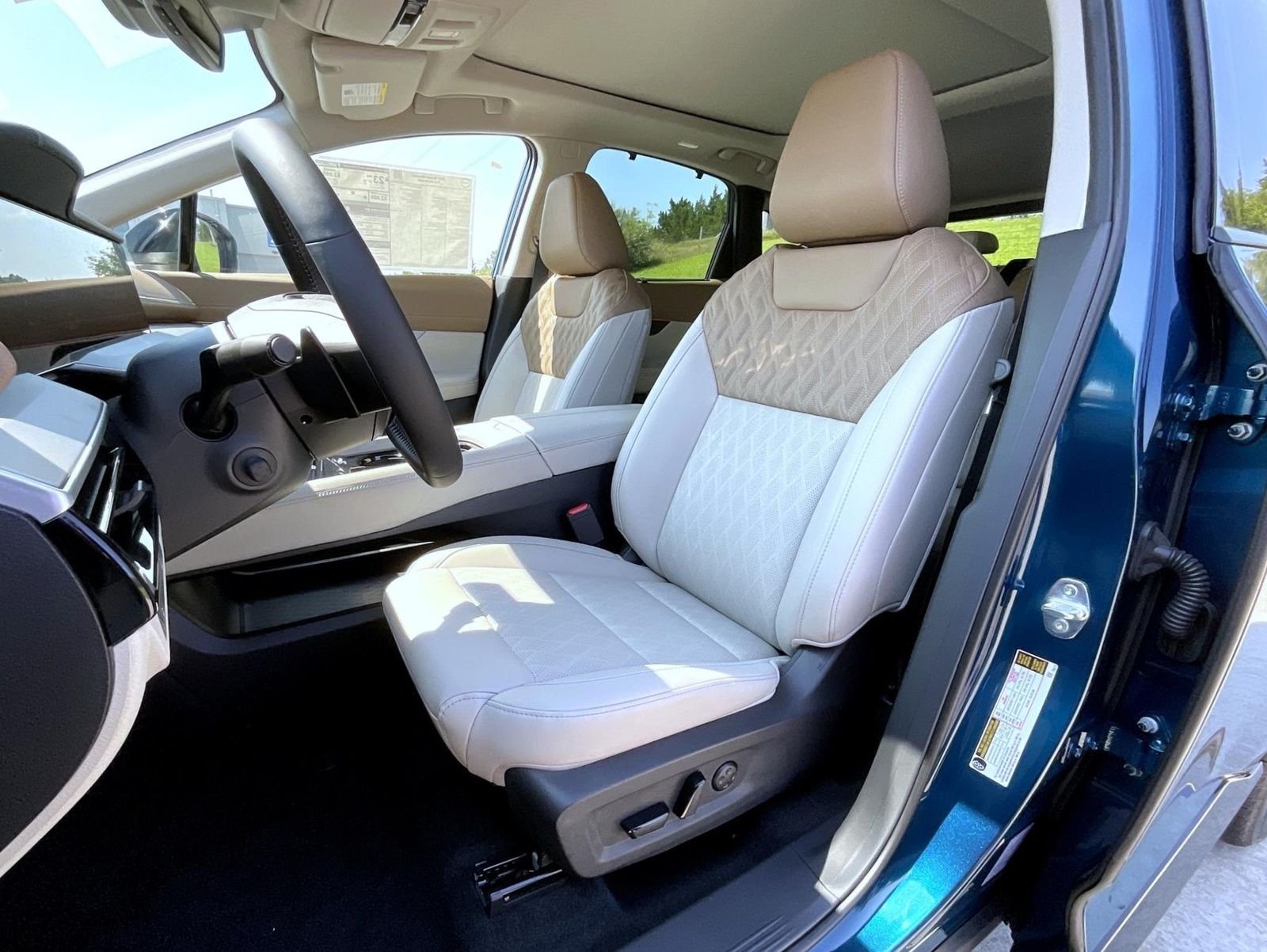 New 2027 Aurora Blue Pearl Metallic Nissan Platinum image 10