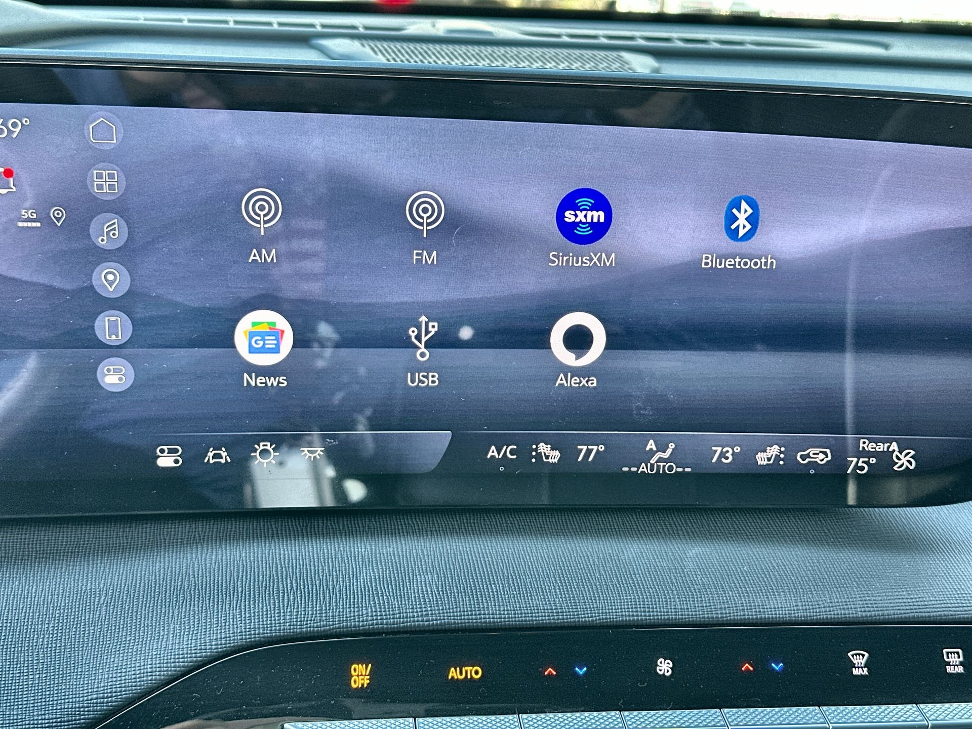 2025 Buick Enclave Sport Touring - Photo 47