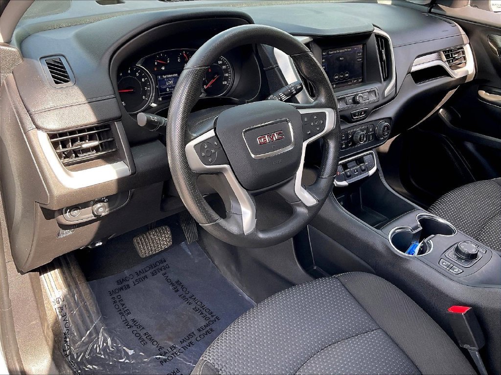 Used 2022 Silver GMC SLE image 8
