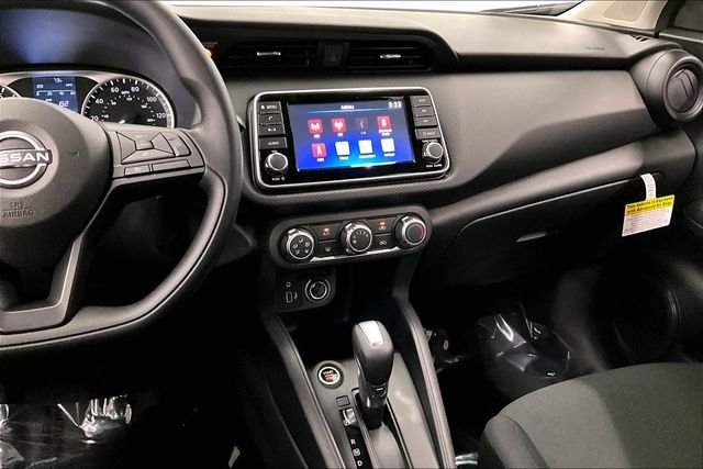 2025 Nissan KICKS PLAY Base - Photo 8