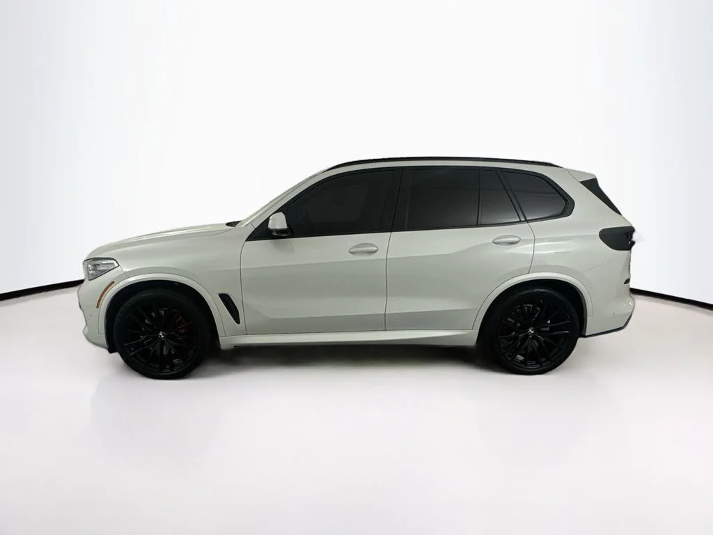 Used 2021 White BMW sDrive40i image 8